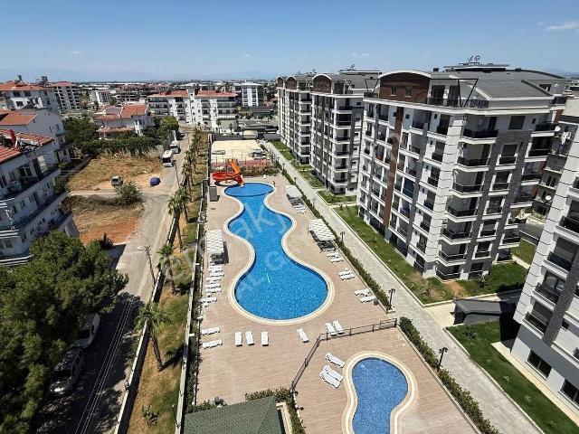 Gedik'te Lüks Sitede Satılık 1+1 Havuz Manzaralı Daire