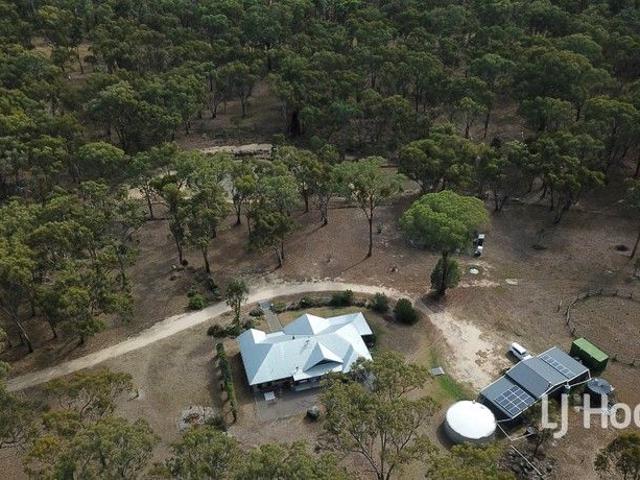 'Geebung Flat' Off The Grid Tranquility