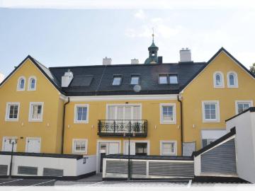 Gefühlt wie in einem Haus ! Wohnung mit viel Platz! 170m² auf 2 Ebenen, 5 Zimmer, Dachterrasse!
