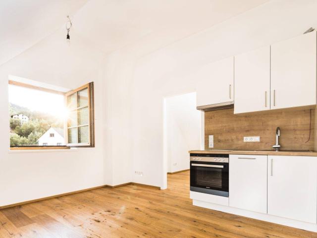 Geförderte, unbefristete Wohnung mit schönem Grünblick und Balkon