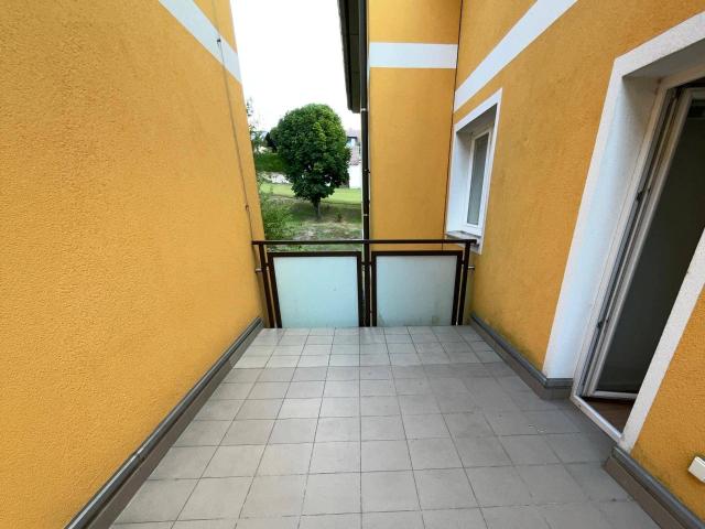 Geförderte 4 Zimmerwohnung mit Terrasse und Balkon