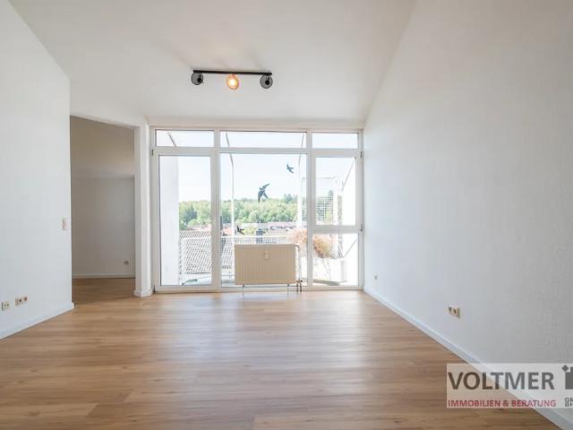 GEFRAGT – lichtdurchflutete Maisonette Wohnung mit Balkon in beliebter Lage von Kohlhof!