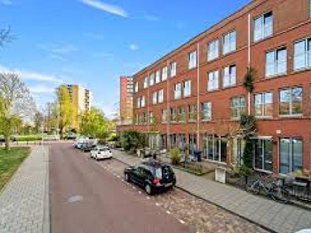 Gehele Maisonnete te huur voor 8 maanden. Geheel ingericht alleen kleren mee en intrekken