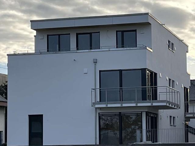 Gehobene 3 Zimmer Wohnung mit Balkon und EBK
