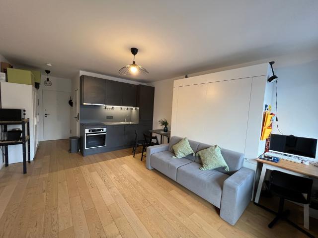 Gehobene Wohnwohnung mit großem Balkon in der Nähe der Ku'damm Straße