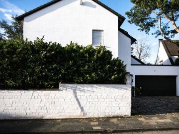 Gehobenes Einfamilienhaus in Düsseldorf in unmittelbarer Nähe zum Unterbacher See