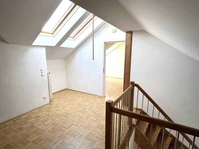 Geidorf Sanierte 3 Zimmer Maisonette Wohnung mit Lift