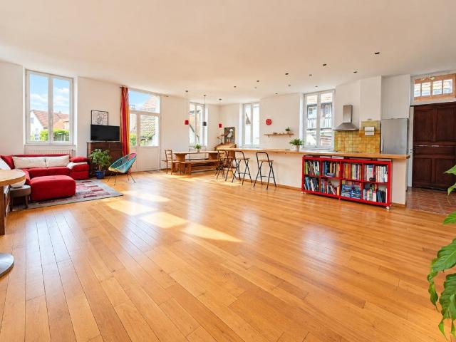 GEISPO – Esprit loft, 5 chambres & 82 m² de pièce de vie 220m² Geispolsheim