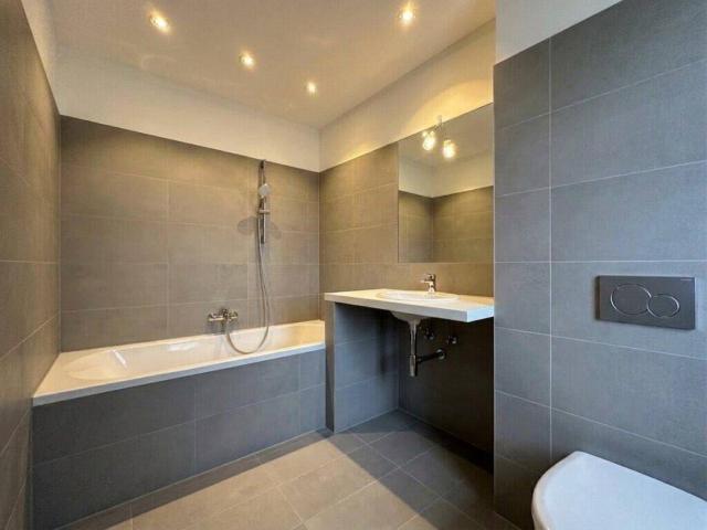 Gekühlte 1,5 Zimmer Wohnung mit Abstellraum und perfekter Anbindung bei U4/U6!