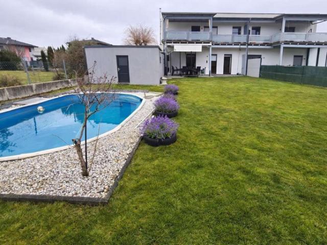 Gelungener Wohntraum mit Garten und Pool