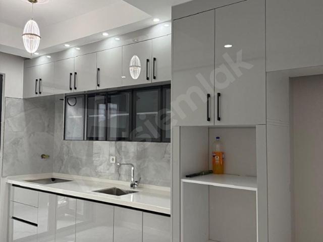 GELECEĞİNİZE YATIRIM YAPIN: GAZİOSMANPAŞA'DA ULTRA KONFORLU SATILIK DAİRE!