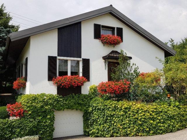 Gelegenheit! Wohnhaus in Ruhelage in Lohnsburg