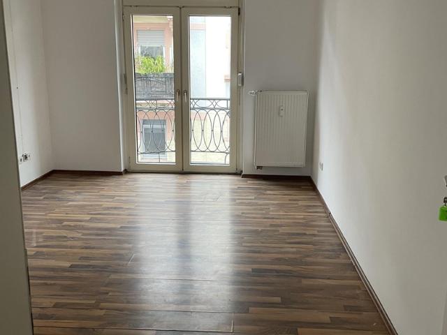 Gelegenheit! Freie, großzügige 2 Zimmer Wohnung für Kapitalanleger oder Eigennutzer