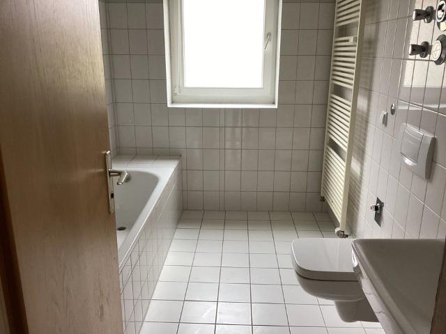 Gelegenheit! Gut geschnittene 3 Zimmer Wohnung sucht Mieter