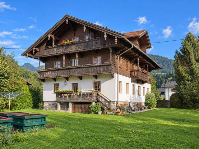 Gelegenheit in Brixlegg Mehrn: Großes Baugrundstück mit gepflegtem altem Wohnhaus!