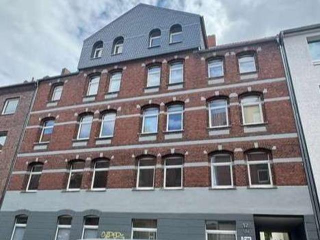 Gelegenheit in Linden Komplett sanierte 3 Zimmer Altbauwohnung mit Terrasse