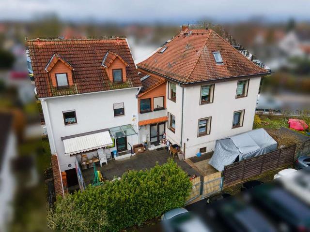 Gelegenheit mit viel Potenzial: Zwei Häuser ein Preis EFH mit Wohnhauserweiterung