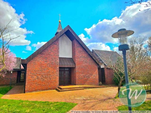 Gelegenheit Nr. 34 Saalbau/ Kirche auf parkähnlichem Grundstück in Friedland MV