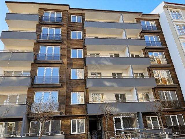 GELİBOLU SARMAŞIKLI SIFIR LÜX 2+1 AYRI MUTFAK EBEV. BANYO DAİRE