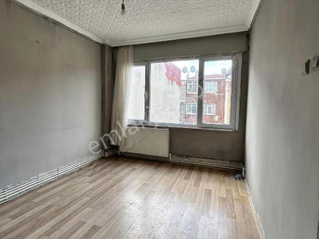 Gelişim Emlak`tan Yatırımlık, Masraflı, Merkezi, 80m², 2+1