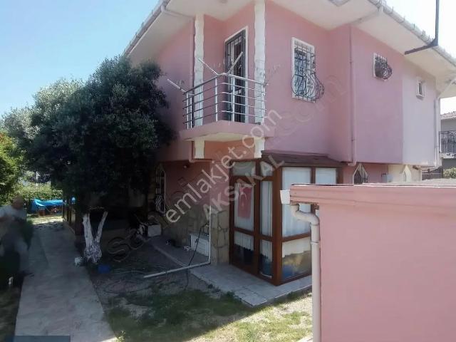 Gelibolu Burhanlı Köyünde Satılık Bogaz Manzaralı Villa
