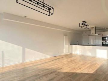 Gelijkvloers app. te huur in Auvelais voor € 875 met 2 slaapkamers