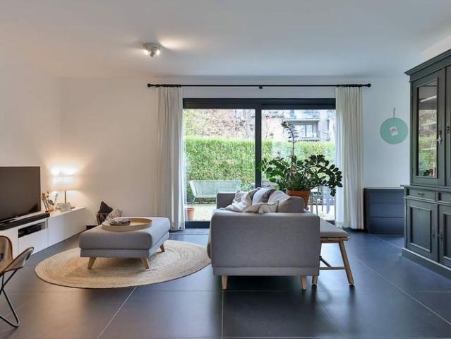 Gelijkvloers app. te huur in Berchem voor € 1.400 met 2 slaapkamers