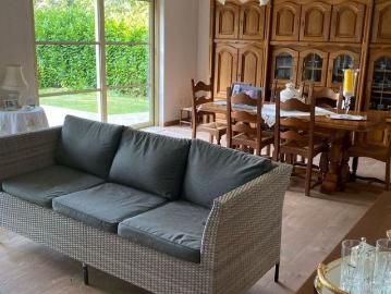 Gelijkvloers app. te huur in Bree voor € 1.150 met 3 slaapkamers