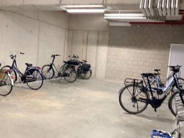 Gelijkvloers app. te huur in Bree voor € 1.050 met 3 slaapkamers