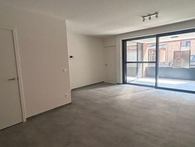 Gelijkvloers app. te huur in Diepenbeek voor € 885 met 1 slaapkamer