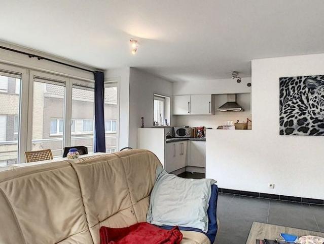 Gelijkvloers app. te huur in Heist aan Zee voor € 750 met 1 slaapkamer