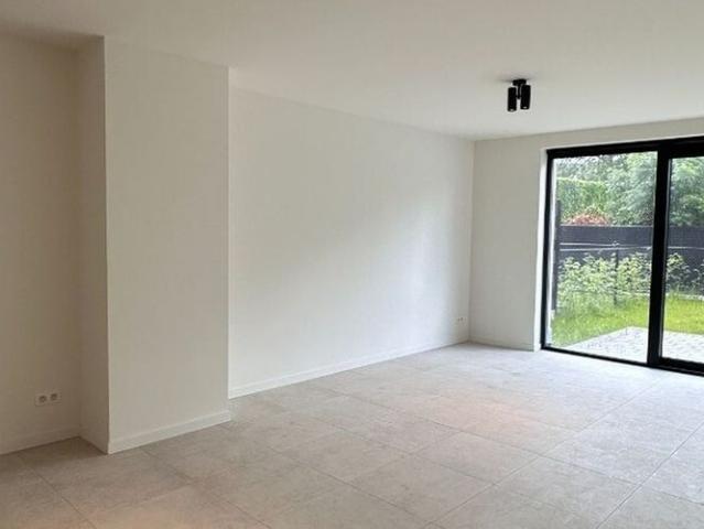 Gelijkvloers app. te huur in Lommel voor € 1.300 met 2 slaapkamers