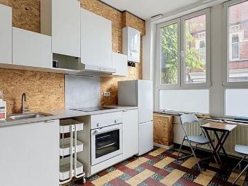Gelijkvloers app. te huur in Liège voor € 600 met 1 slaapkamer