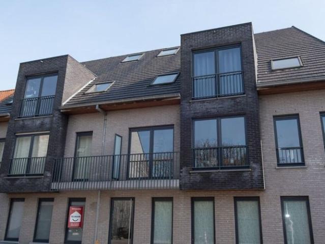 Gelijkvloers app. te huur in Waregem voor € 745 met 1 slaapkamer