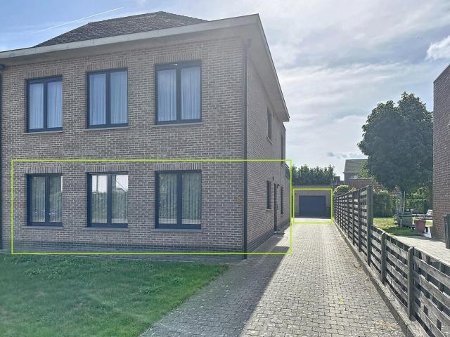 GELIJKVLOERS APPARTEMENT 3 SLPKS MET GARAGE