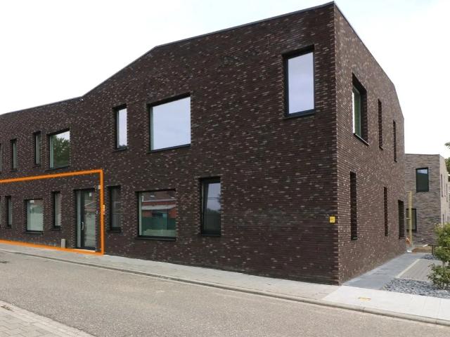 Gelijkvloers appartement, 2 slpk autostaanplaats te Averbode