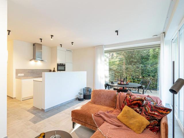 Gelijkvloers appartement inclusief tuin en parking