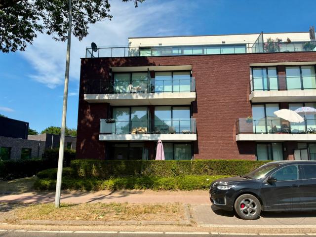 Gelijkvloers appartement met één slaapkamer nabij centrum Genk