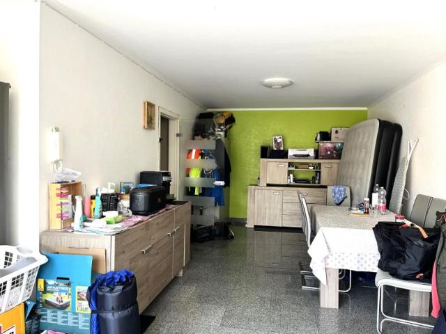 Gelijkvloers Appartement met garage, 2 slpkms en zonnepanelen
