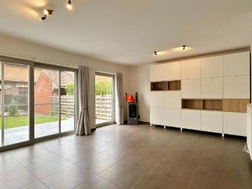 Gelijkvloers appartement met tuin in het centrum van Poperinge