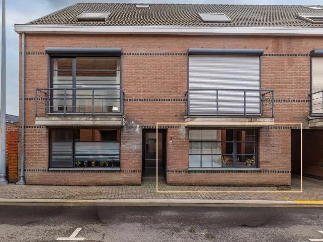 Gelijkvloers appartement met twee slaapkamers en autostaanplaats te Zichem