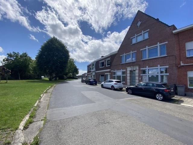 Gelijkvloers appartement met twee slaapkamers, ideaal gelege
