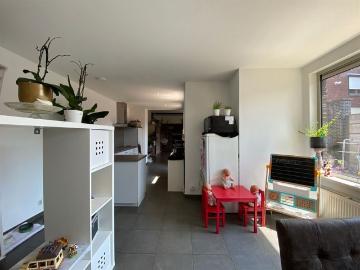 Gelijkvloers appartement met twee slaapkamers, ideaal gelegen in het centrum van Zelzate