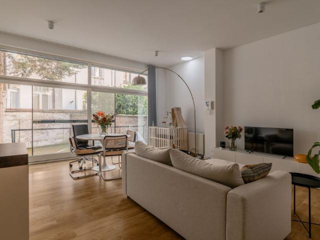 Gelijkvloers appartement met zuid georiënteerde tuin aan het oude Gerechtshof
