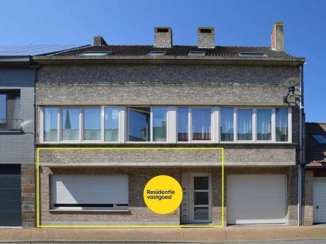 Gelijkvloers appartement met 2 slaapkamers gelegen in centr