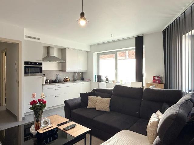 Gelijkvloers appartement met 2 slaapkamers en autostaanplaats