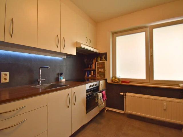 Gelijkvloers appartement met 2 slaapkamers en garage