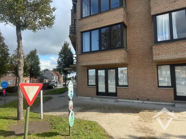 Gelijkvloers appartement met 2 slaapkamers in hartje Koekel