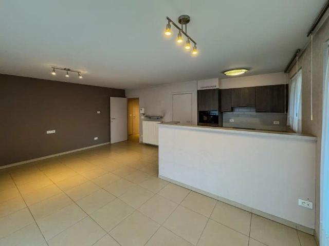 Gelijkvloers appartement met 2 slaapkamers in het centrum