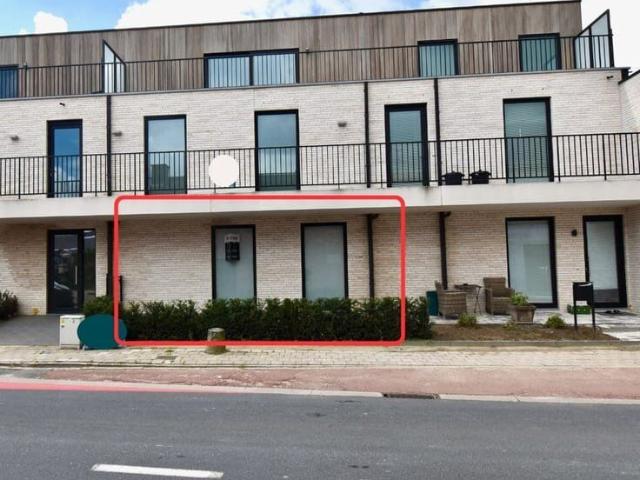 Gelijkvloers appartement met 2 staanplaatsen te Lendelede